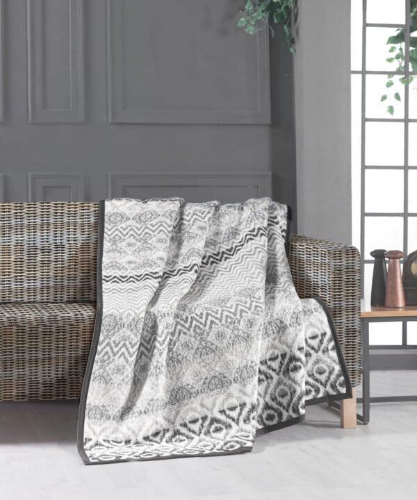 & Living Large au-nat luxury blanket - Blankets | Xcel UK