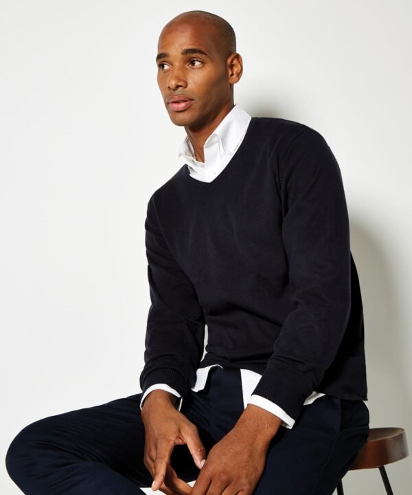 Kit Arundel v-neck sweater long sleeve (classic fit) - Knitted Jumpers | Xcel UK