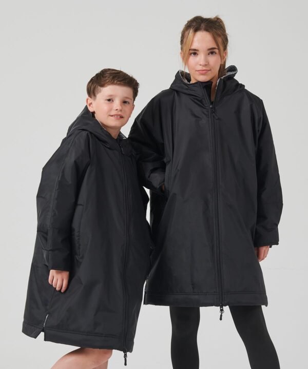 & Hales Kids all-weather robe - Fleece | Xcel UK