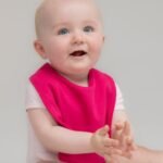 Larkwood Plain and contrast bib - Bibs | Xcel UK