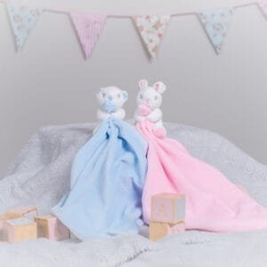 Mumbles Baby animal comforter with rattle