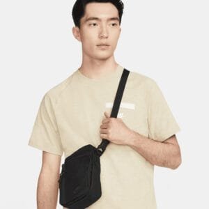 Nike elemental premium crossbody bag
