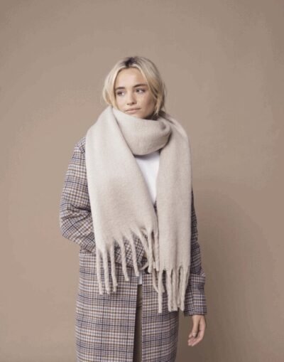 Beechfield FLUFFY SCARF