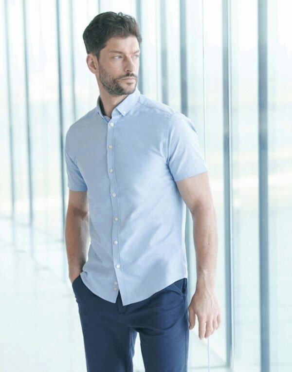 Henbury MENS SHORT SLEEVE MODERN OXFORD SHIRT - SLIM FIT — Custom Embroidery Available