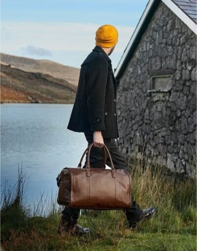 Quadra QD880 NuHide® Garment Weekender