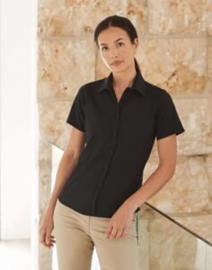 Henbury H596 Ladies Wicking Anti-Bacterial Polyester Quick Dry Short Sleeve Shirt