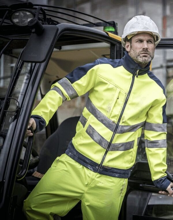 Regatta HI-VIS PRO SOFTSHELL