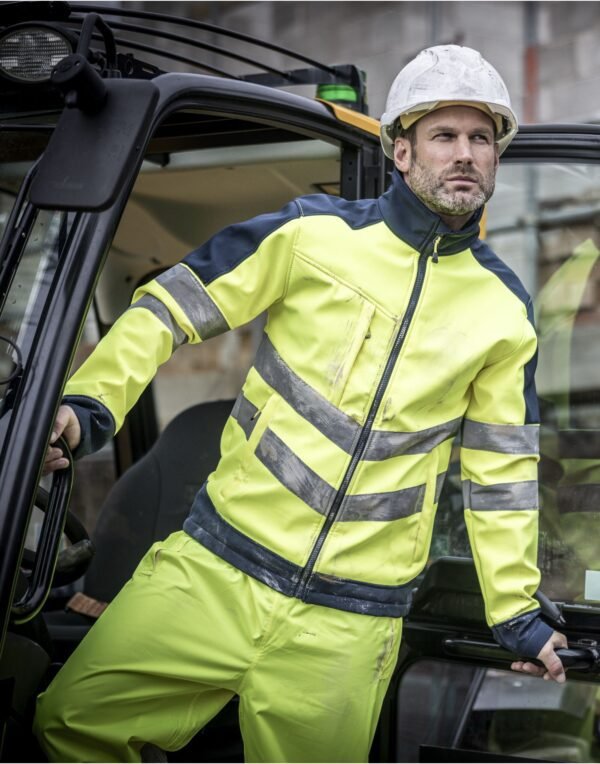 Regatta High Visibility TRA625 Pro 3 Layer Softshell